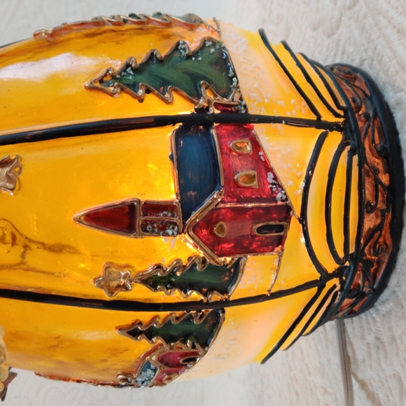 Vintage Snowman Light with Christmas Town Scene - Picture 2 of 6